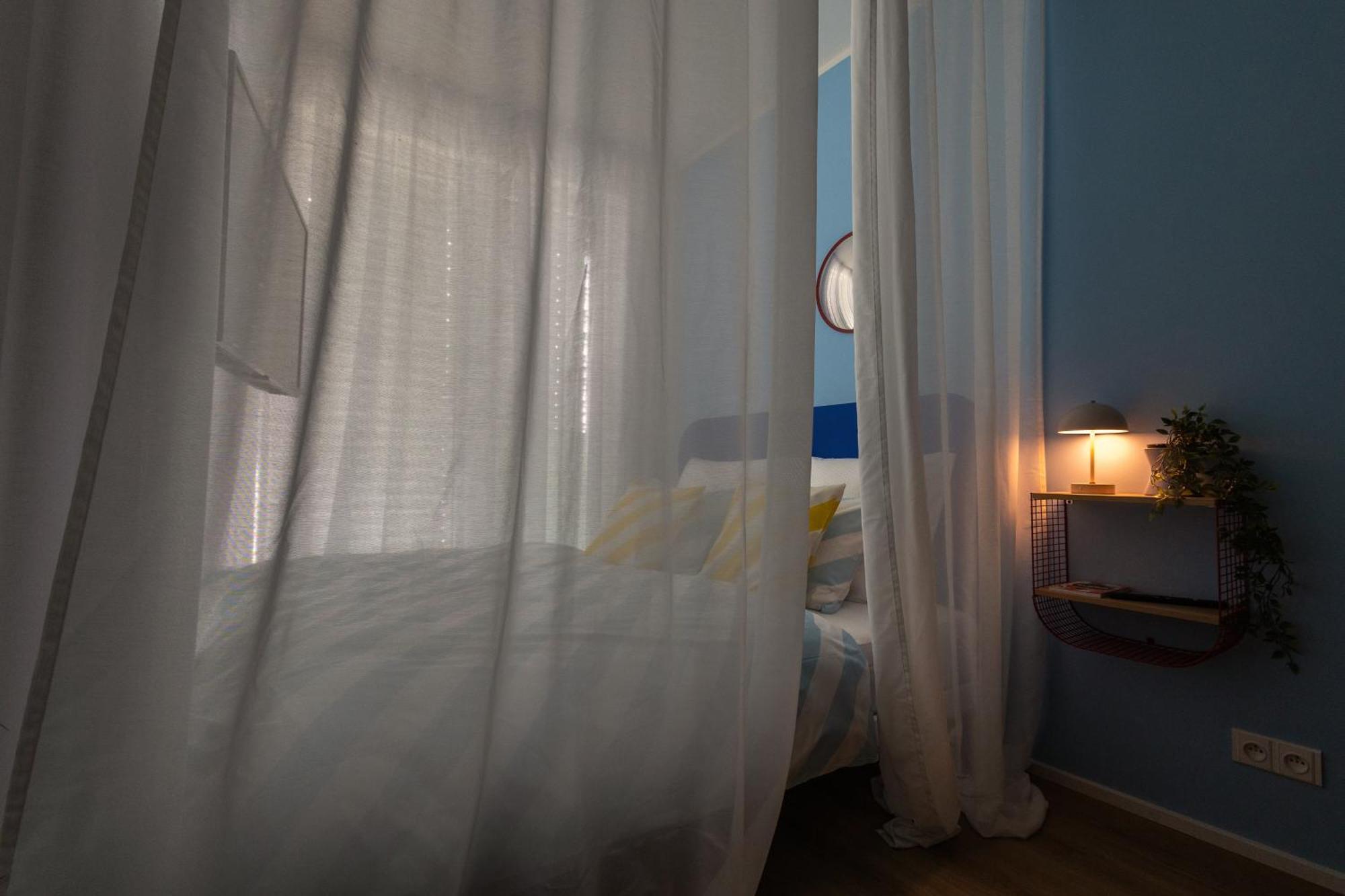 Apartament Colorful - Balcony, Free Parking, By Gravity Praga