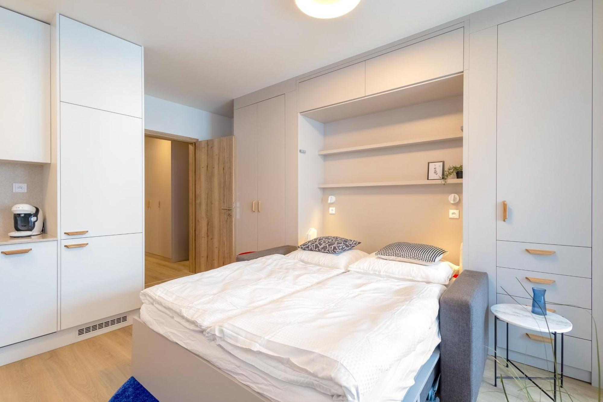Colorful - Balcony, Free Parking, By Gravity Apartament Praga