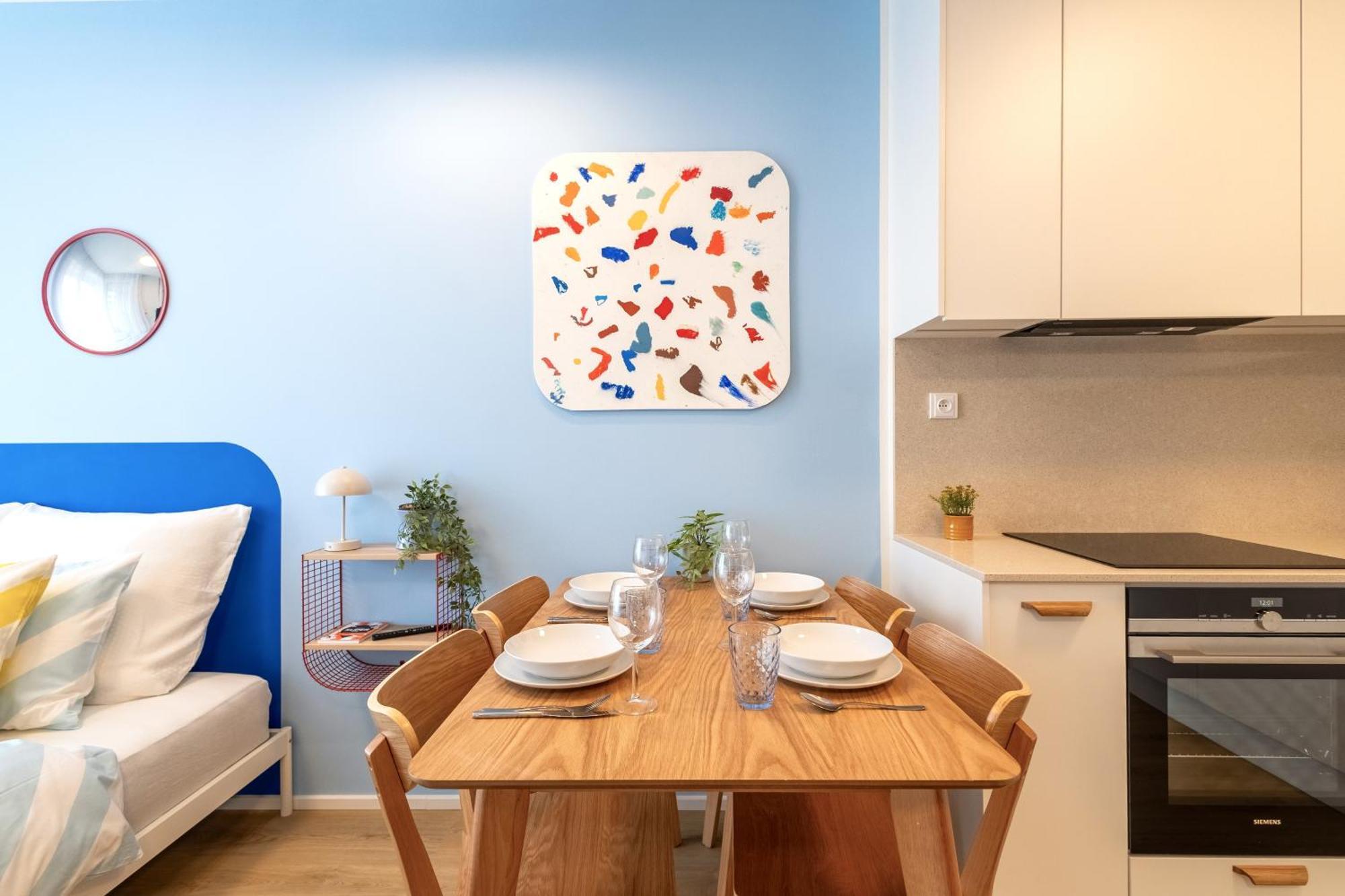 Colorful - Balcony, Free Parking, By Gravity Apartament Praga